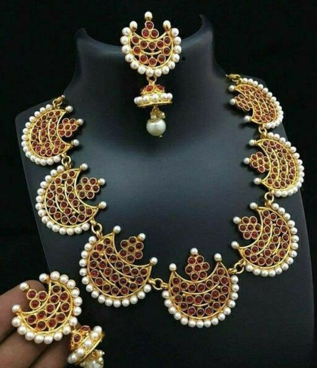 Product image with ID: jewellery-set-3f43dbed