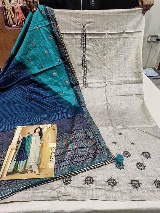 Post image *PANGHAT HIT DESIGN*

Top - Pure Jam Silk Cotton Print 
           With Heavy Self Embroidery 

Bot - Cotton Solid 
         *2.70 Mtrs*

Dup - Cotton Mal-Mal Foil Print
           Box Pallu with Four Side       
           Lace &amp; Tussels

*Singles Rate. 980+$