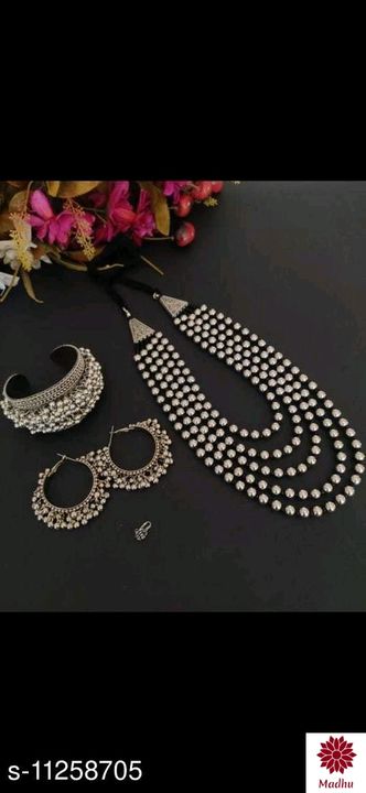 Diva fusion jewellery sets uploaded by Madhusmita Patra on 8/10/2021