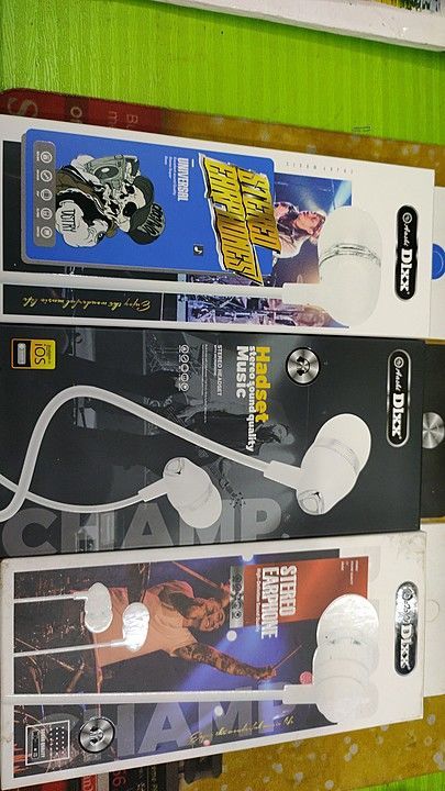 Box ear phones uploaded by Star & Company on 8/29/2020