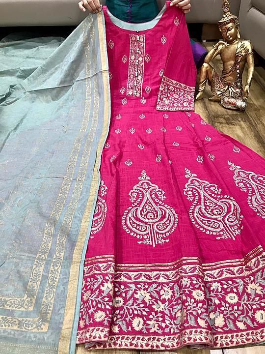 *NP*

Premium cotton  gown with beautiful block print & foil print duppata.

Size 38 40 42 44 

M uploaded by business on 8/29/2020