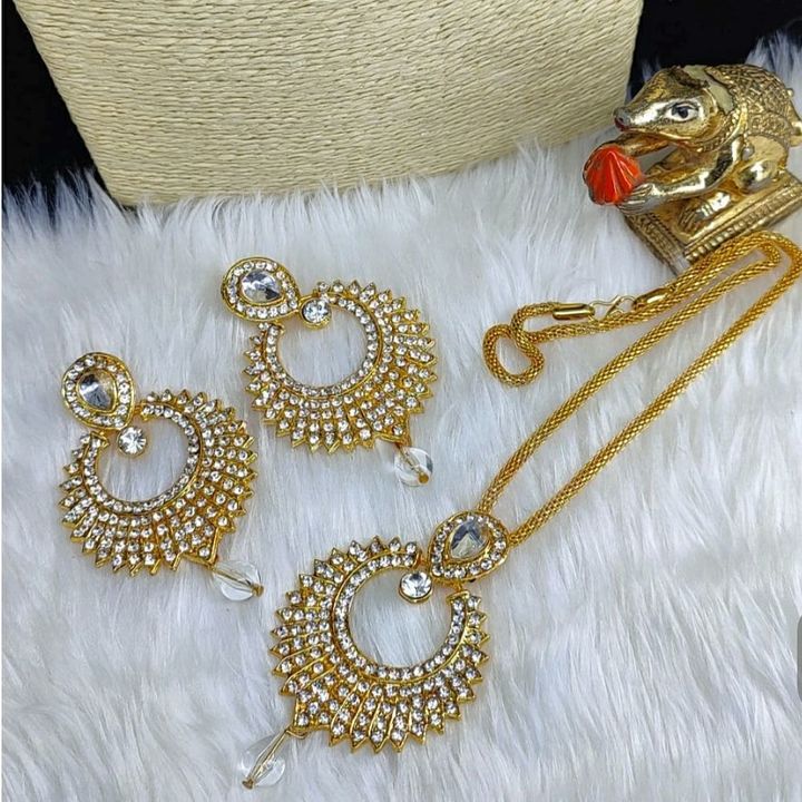 Stylish Pendant set with designer Earrings. uploaded by business on 8/12/2021