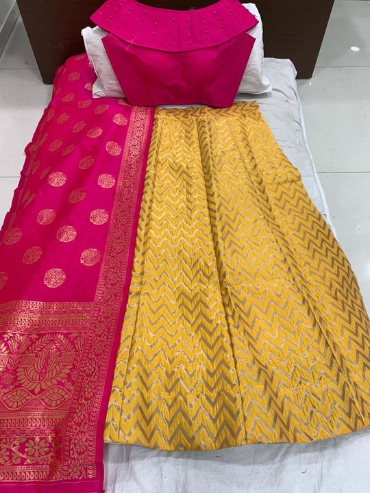 Banarasi silk fabric uploaded by Tha fashion store on 8/13/2021