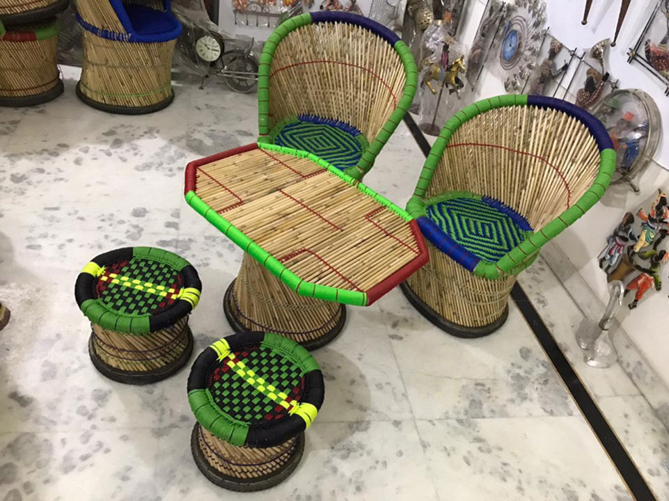 Handicraft Bamboo Mudha Large Chairs ,Mudda With Table (Set of 5)

 uploaded by Craferia Export on 8/14/2021
