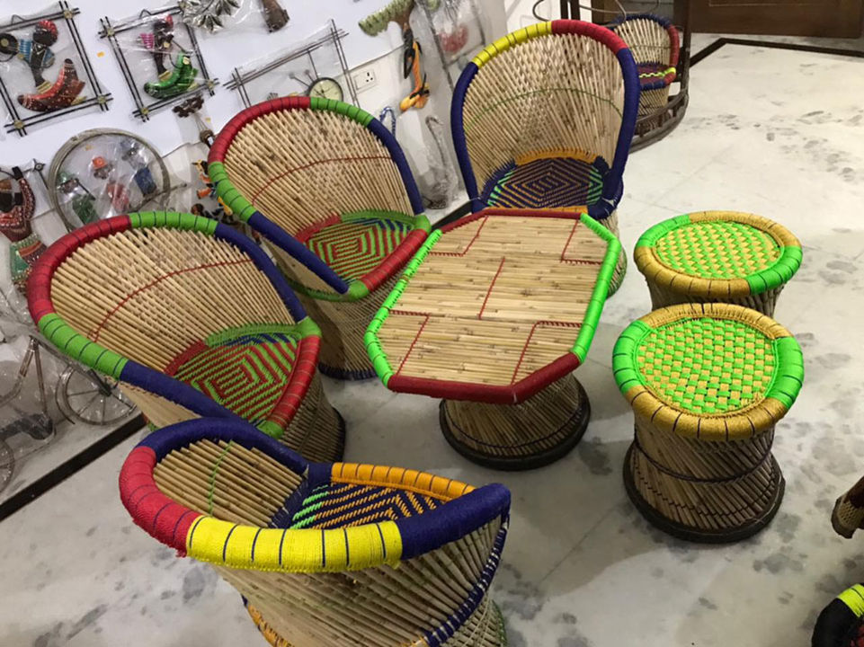 Handcrafted Bamboo large Mudha Chairs, Mudda Stools With Table For Indoor/Outdoor (Set of 7)

₹6000  uploaded by Craferia Export on 8/14/2021