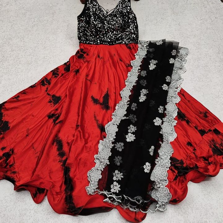 Gown with dupatta uploaded by business on 8/14/2021
