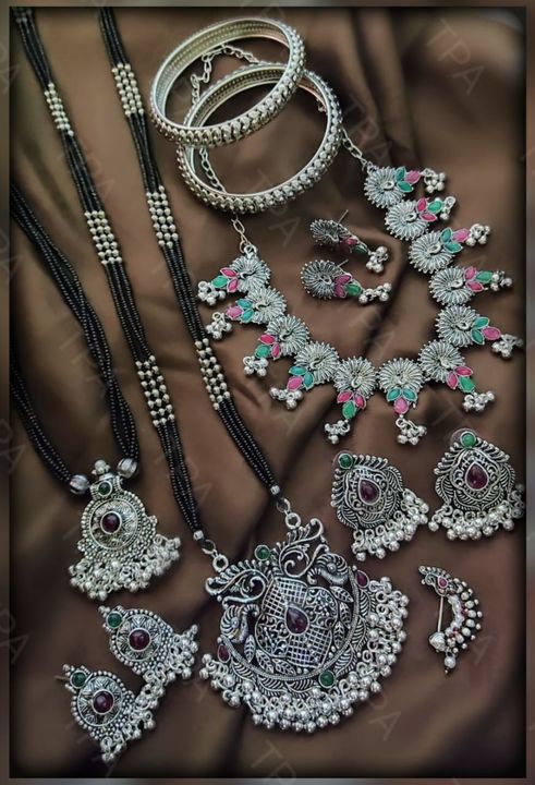 Jewellery set uploaded by Shilk sari Amruta on 8/17/2021