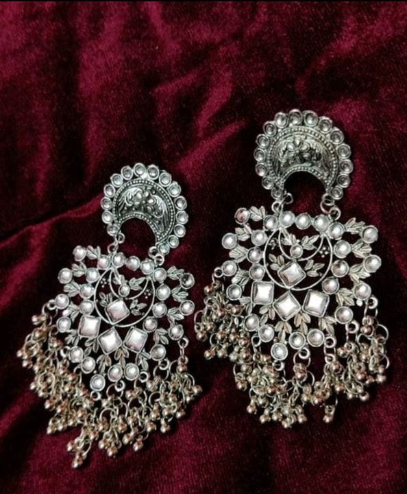 Post image Lot more earrings ...visit my profile ..n msg me for more elegent earrings and ladys item