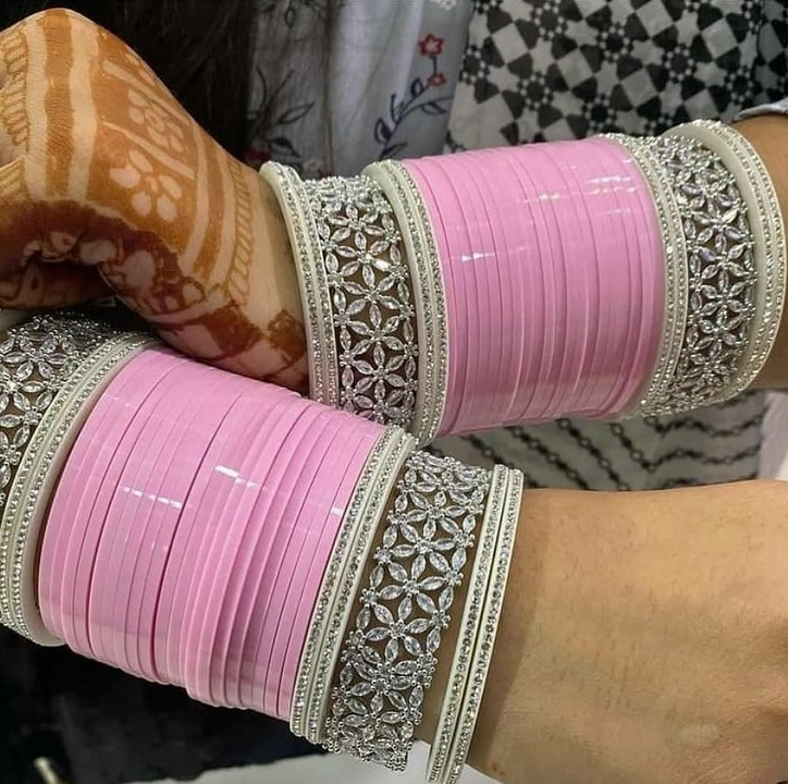 Post image I want 1 Pieces of I need chuda bangles if any one have plz msg me 9380570727 under 400rupees if u offer cod.
Chat with me only if you offer COD.
Below are some sample images of what I want.