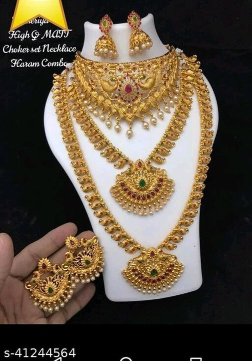 Imitation jewellery set .. cod available uploaded by business on 8/18/2021