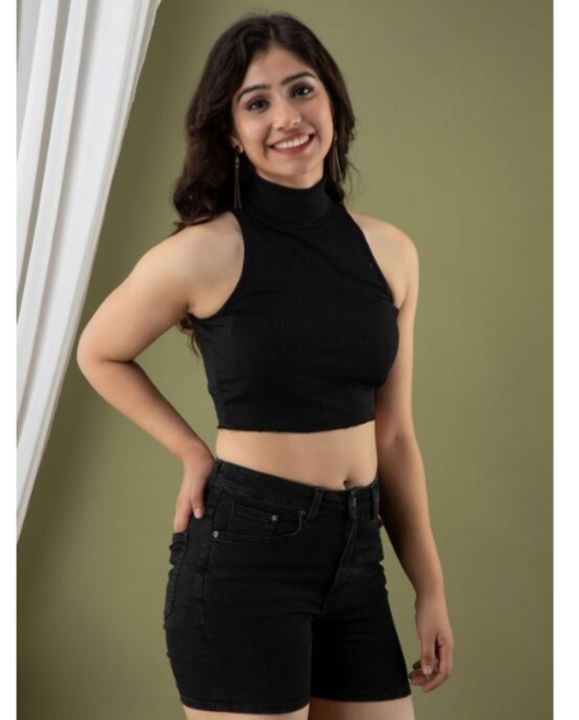 crop top uploaded by business on 8/18/2021