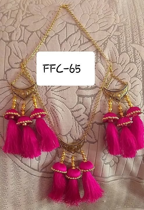 Hot pink earrings and necklace set uploaded by FiFa Creations on 5/31/2020