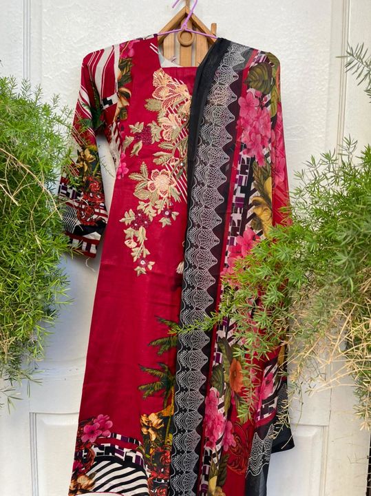 3 piece fully Stiched pakistani lawn suits uploaded by Flafia boutique on 8/22/2021