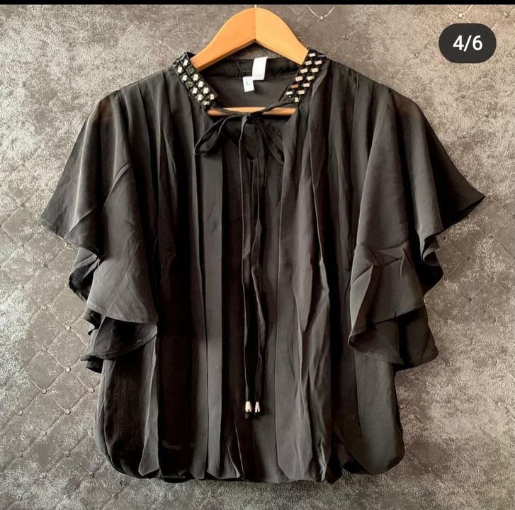 Post image *imported stuff present planted balloon top with work*
*Cloth : soft Georgette fabric*
*Inner :crape*
*Length 21 inch*
*size :S 36/ m 38/L 40*     *XL 42/xxl 44*      *Rate 450/only*
🇲🇾Rate:- 40 rm free shipping
*Fixx rate full stock*
*As priority supply*..
 *Portal seller most welcome*