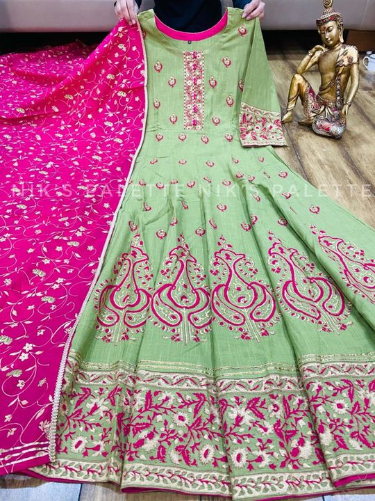 Post image Premium heavy quality Reyon gown with beautiful block print &amp; foil with gotta detailing Reyon duaptta with foil and gotta detailing..
6mtr ghera 
Length - 50 inch 
2 colors  Sizes 38 40 42 44
*MRP- 599