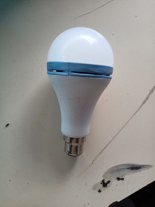 Post image I want 50 Pieces of I want rechargeable bulb.
Chat with me only if you offer COD.
Below is the sample image of what I want.