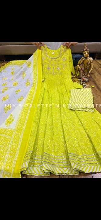 *GOOD QUALITY 👗 FABRICS*

🧶  *Fabric -  heavy Rayon*

👗 *Type -  Kurti with pant and dupatta*
 
 uploaded by Mine and Yours on 8/26/2021