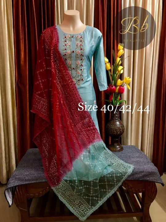 Post image I want 1 Pieces of I want kolkata kurtis for reselling .
Chat with me only if you offer COD.
Below are some sample images of what I want.