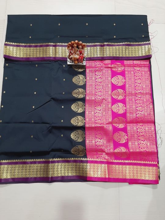 Post image BEST Quality bomkai silk saree with blouse pc
Contact whatsapp 7044444689