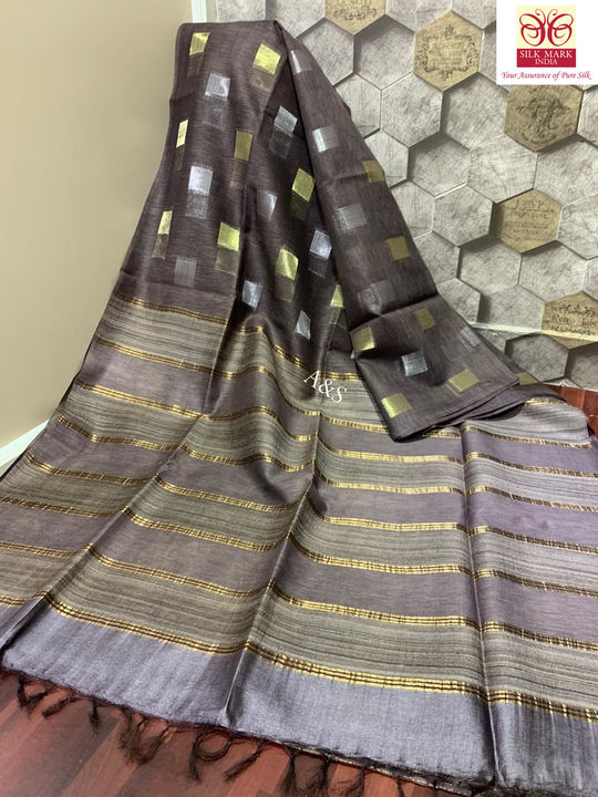 Post image I'm manufacturer of all types bhagalpuri fabric best quality🌺katan linen saree 🌺     Saree length-5.5 meter     Blouse pic-1 meter   Whatsapp no-6202923485