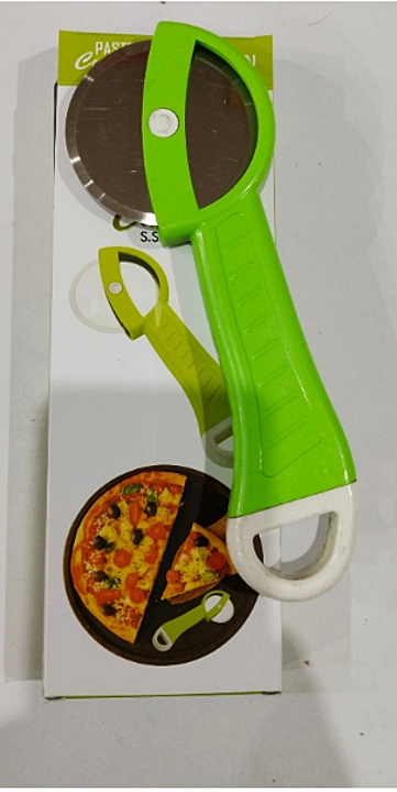 Pizza cutter uploaded by Ghar sansaar on 9/3/2020