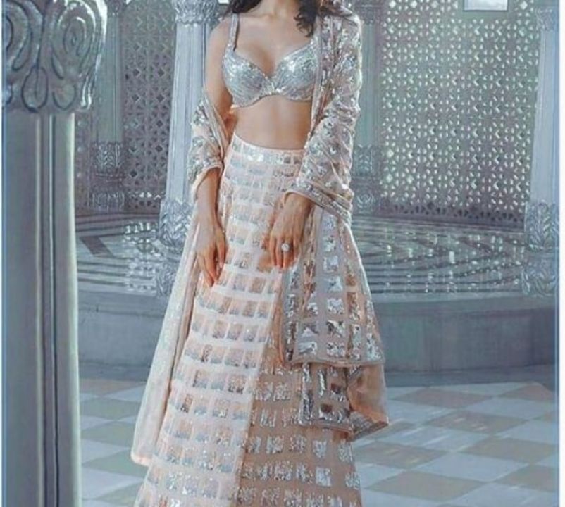 Lehnga 💃🏻 uploaded by Poonam collection on 9/4/2021