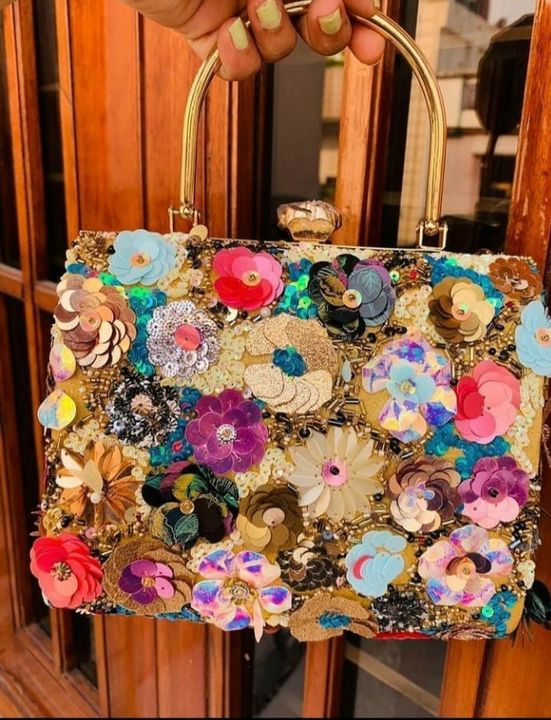 Post image I want 1 Pieces of Clutch bags.
Below is the sample image of what I want.