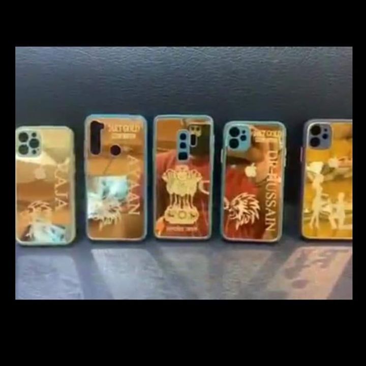Golden case uploaded by amYRA gifts on 9/6/2021