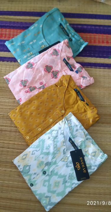 Post image I want 50 Pieces of Need manufacturer of branded aavasa kurtis.
Below are some sample images of what I want.