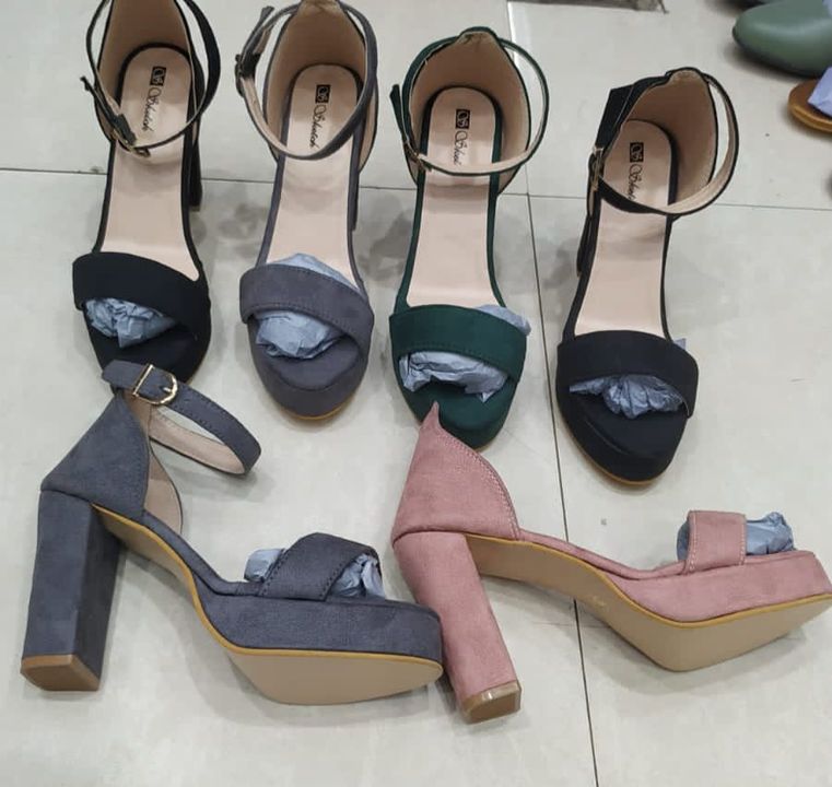 Clfmss
🎀 *chunky block heels sandal*
🎀

*BEST SELLER* 🤲🏻
🧸 high quality not roadside ones
🧸 re uploaded by XENITH D UTH WORLD on 9/9/2021