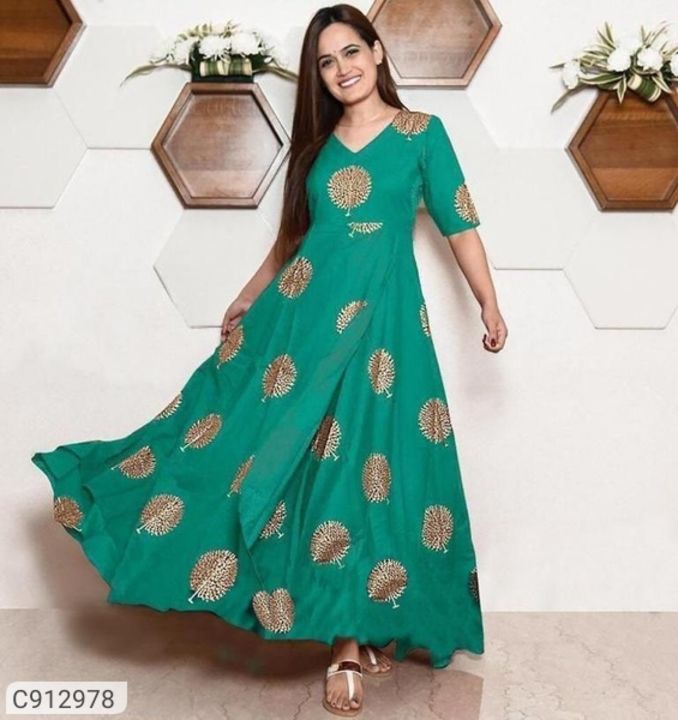 Women's gown uploaded by Mathicreation on 9/9/2021