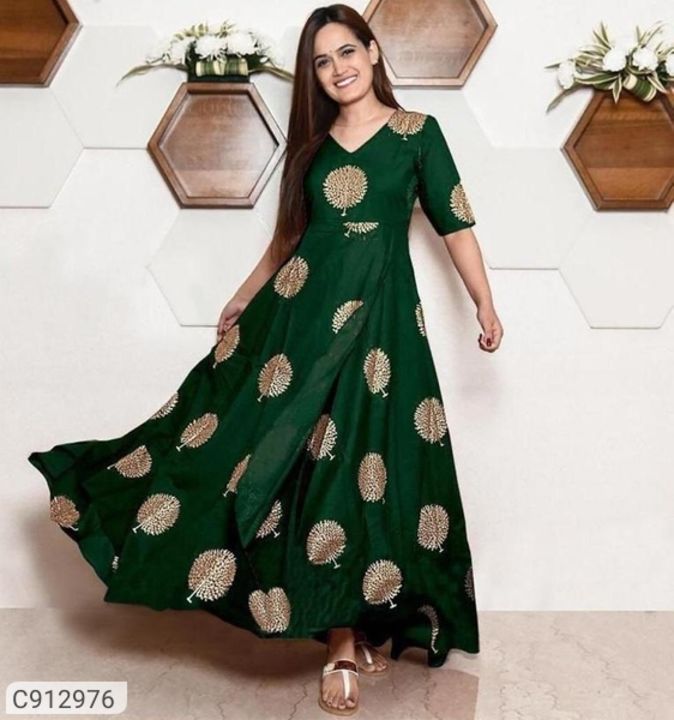 Women's gown uploaded by Mathicreation on 9/9/2021
