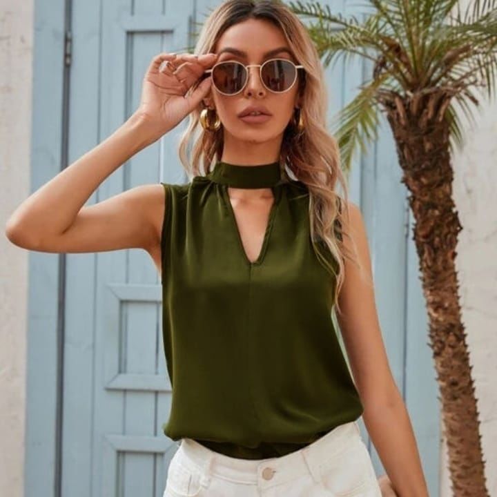 SLEEVELESS CHOKER NECK TOP uploaded by business on 9/9/2021