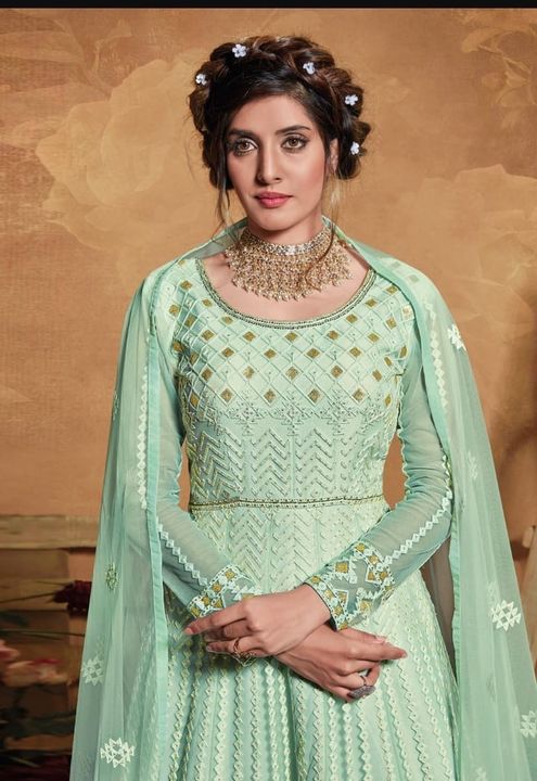 Net silk gown uploaded by Bhatiyani fashion on 9/10/2021