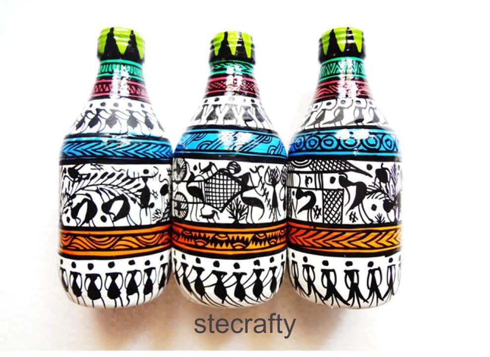 Painting on bottle uploaded by Handicrafts on 9/10/2021