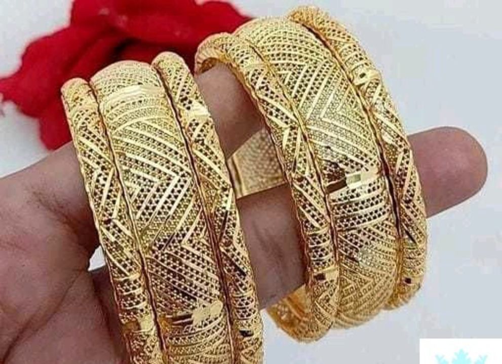 Gold bangles uploaded by Bindu Agarwal on 9/14/2021