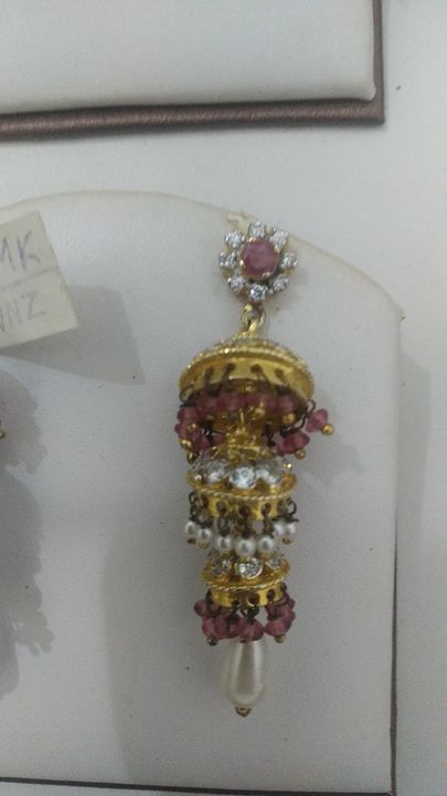 Post image I want 1 Pieces of Mujhe Bengali work main earrings chahiye (pic ke jaisa) not same design hai to bhejo.
Chat with me only if you offer COD.
Below is the sample image of what I want.