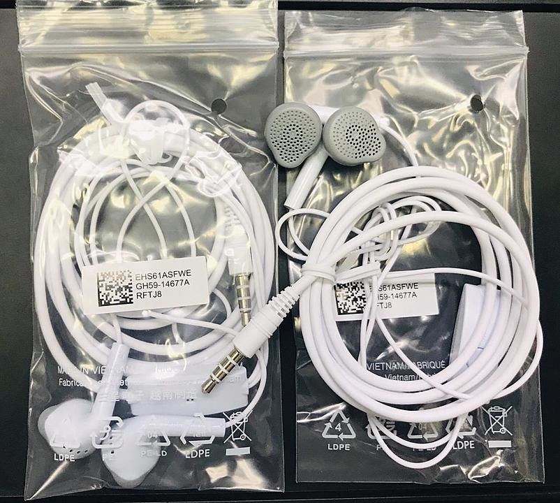 Samsung earphones uploaded by business on 9/9/2020
