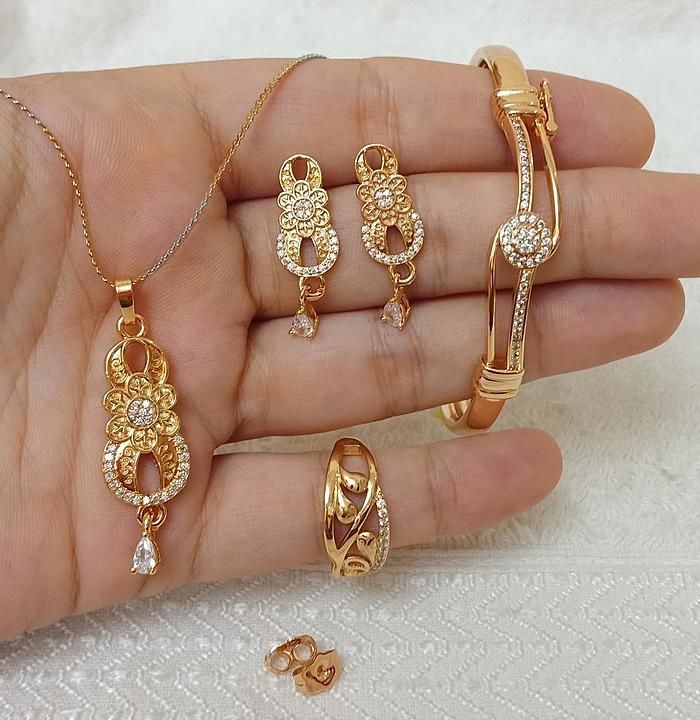 Pendant earnings ring n kada...
Mix design 
Ring size 6,7,8 available uploaded by business on 9/10/2020