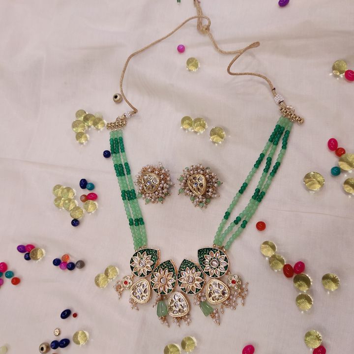 Kundan and minakari pandal and glass beads with onex beads uploaded by Ragi jewellery on 9/20/2021