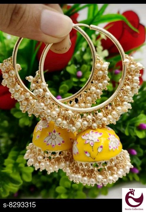 Product image of Beautiful Earrings, price: Rs. 330, ID: beautiful-earrings-42c5a642
