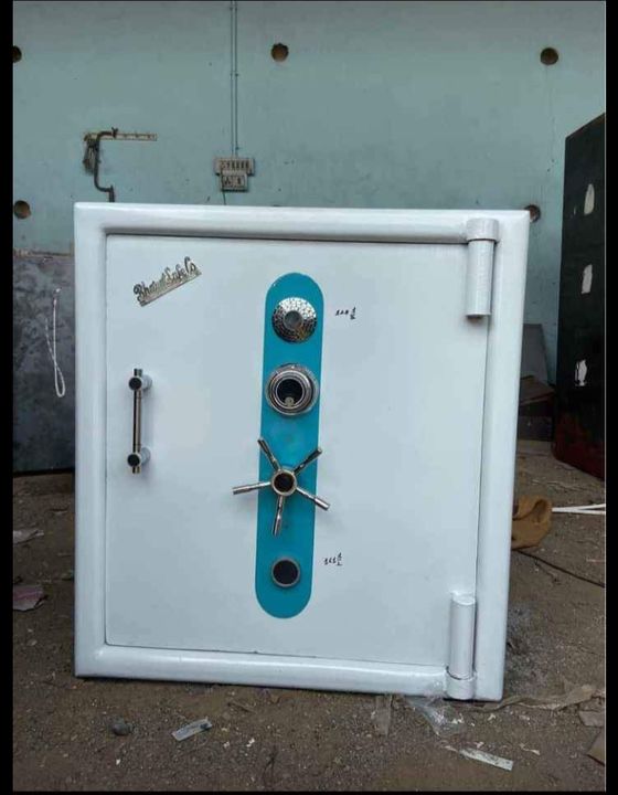 Single DORR Safe lockers tijori uploaded by business on 9/21/2021