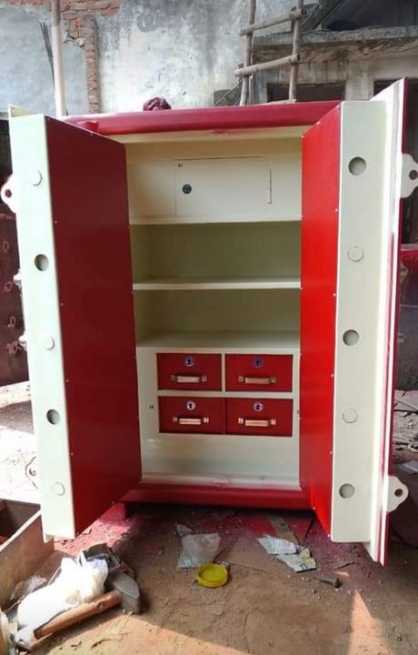Jwellery lockers safe tijori uploaded by JAY SAFE on 9/22/2021