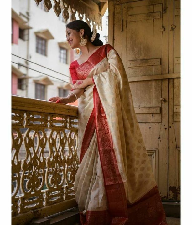 Post image *FABRIC : SOFT LICHI SILK CLOTH.*
*DESIGN : BEAUTIFUL RICH PALLU &amp; JACQUARD WORK ON ALL OVER THE SAREE.*
*BLOUSE : CONTRAST EXCLUSIVE JACQUARD BORDER.*
   
 ➡️ *100% BEST QUALITY* ⬅️
👌 *Once Give Opportunity , Coustomer Satisfaction Is Our Goal*
