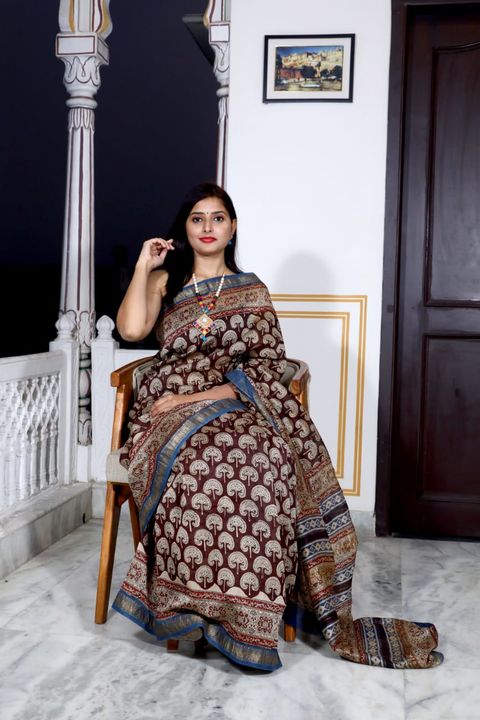 Post image New collection 
Elegant Maheshwari  silk Saree with woven borders and beautiful Hand Block. Bhag  Printed patterns Very elegant with bp
 
Price 1650+shipping only