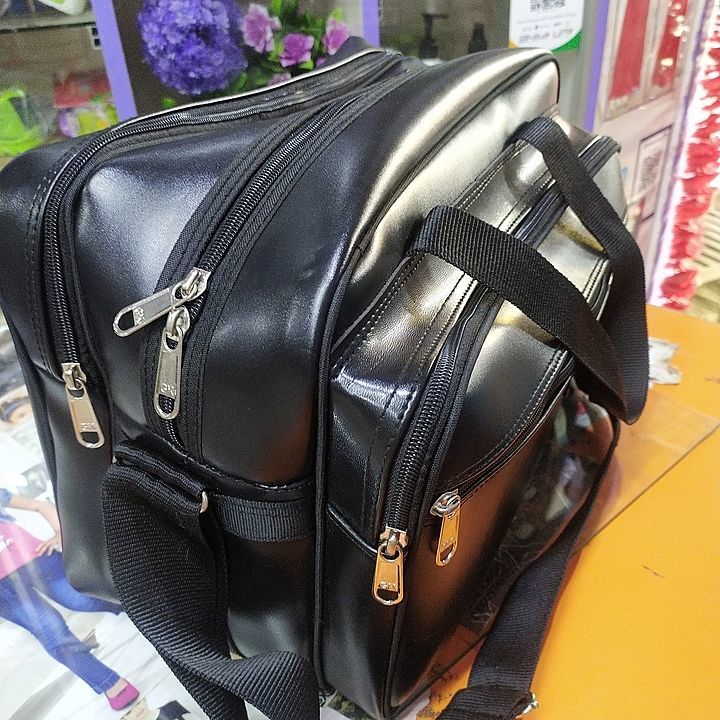 Toolkit bag, Laguage bag, Laptop Bag... All kinds of bag uploaded by Gunjan Garments on 9/11/2020
