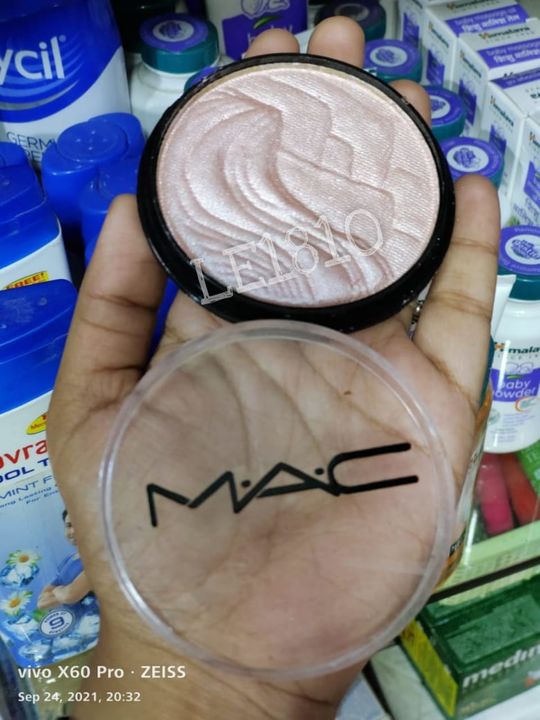 Mac highlighter uploaded by New Mekup choice on 9/25/2021