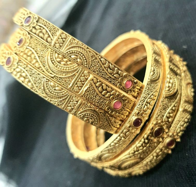 Post image Muje brass bangles key only manufacturers chaiye.