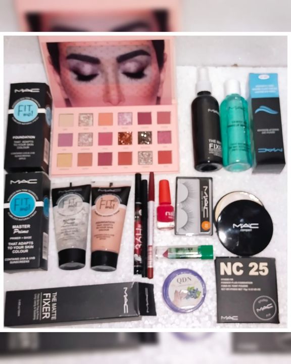Makeup kit uploaded by business on 9/27/2021