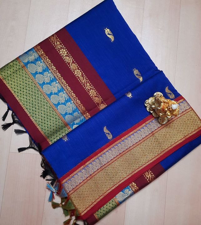 Post image 🌼 *Gadwal/Kalyani Cotton Saree*

🌼 *Fabric 100% acrylic and Silk*

🌼 *Contrast Jari Border with Work Pallu*

🌼 *With Blouse (80% Contrast Blouse)* 

🌼 *Feel like soft silk and lite in weight*

🌼 *Best Quality Sarees*